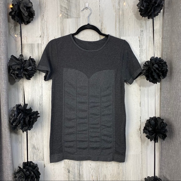 Fabletics Delta Short Sleeve Seamless top sz XS - Picture 2 of 9